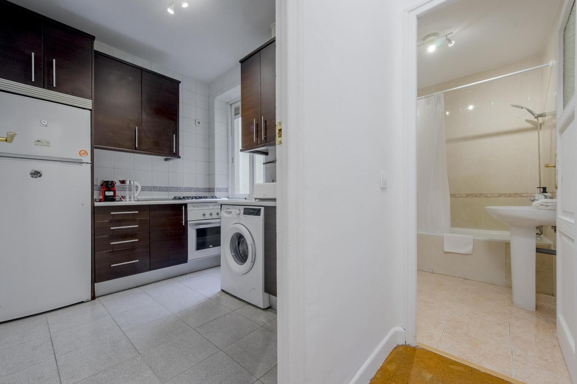 Apartment Classic 7pax En La Latina-centro De Madrid